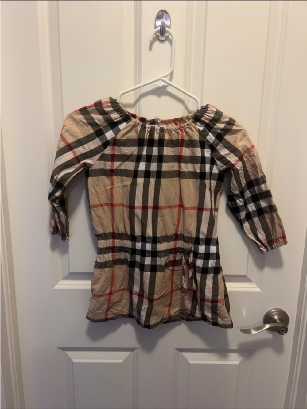 Burberry girls shirt/ tunic size 6 youth- has pockets
